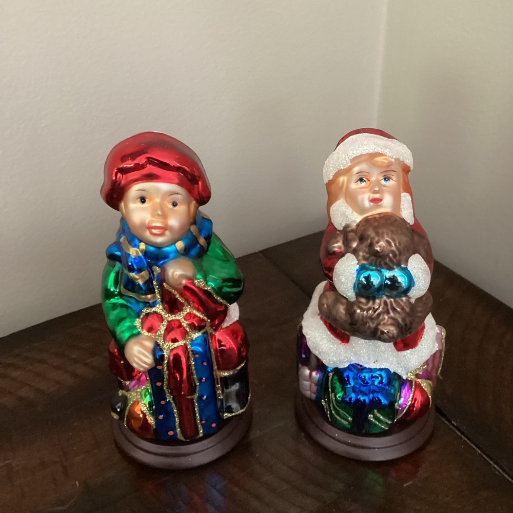 Thomas Pacconi Classics Christmas Boy Girl Blown Glass Figurines Wooden Base